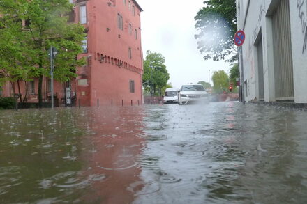 Starkregen mit Überflutungen in der Schloßstraße (2017)