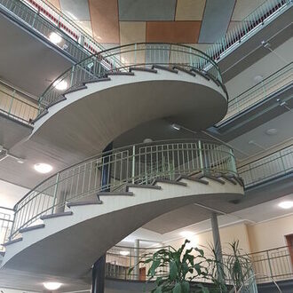 Treppe im Hauptzollamt Offenbach