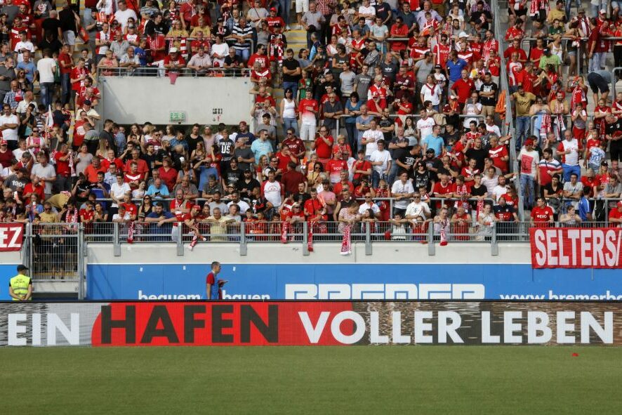 Retterspiel Kickers Offenbach gegen FC Bayern
