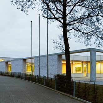 Blick auf den Neubau Grundschule Bieber-Waldhof