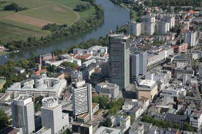 Offenbach aus der Luft, Rathaus und Citytower