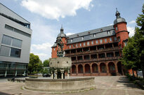 Brunnen, HfG und Isenburger Schloss