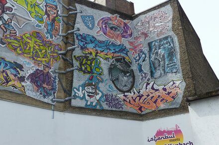 Graffiti am KJK Sandgasse "Istanbul meets Offenbach"