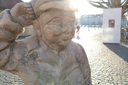 Statue vom Streichholzkarlchen auf dem Wilhelmsplatz in Offenbach