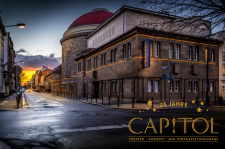 Capitol mit Sonnenuntergang und dem Jubiläumslogo