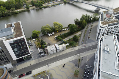 Luftbild Hafen Offenbach, Baugrundstück am Mainufer