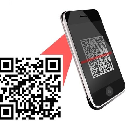 Smartphone liest (scannt) QR-Code