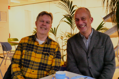 Dirk Wolk-Pöhlmann und Dr. Uwe heinold beim Gespräch in der Cafeteria