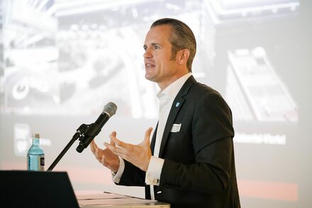 Oberbürgermeister Dr. Felix Schwenke während seines Vortrags zum Immofrühstück 2022.