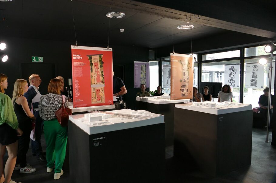 Ein Blick in die Ausstellung der Modelle im Rathaus-Pavillon
