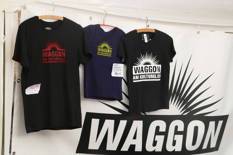 Waggon T-Shirts