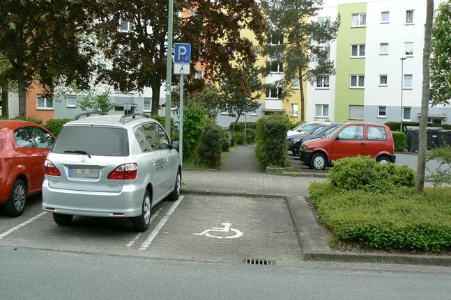 Behindertenparkplatz Buchenweg 29