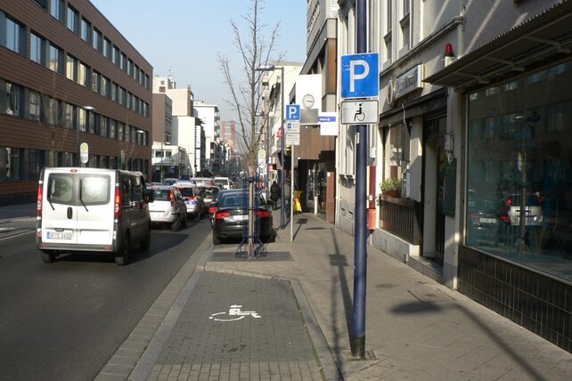 Behindertenparkplatz Kaiserstraße 23-25