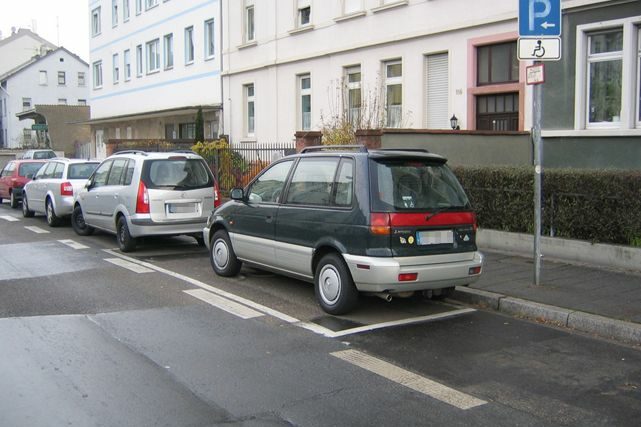 Behindertenparkplatz Waldstraße 116-118
