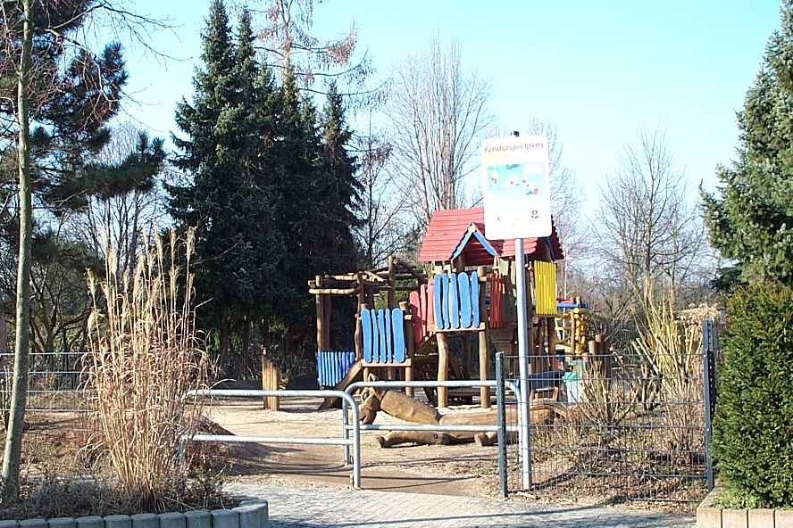 Eingang zum Spielplatz Am Entensee / Seestraße